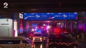 Un puști de 14 ani a semănat teroare în mall! Trei oameni au fost uciși în unul dintre cele mai mari centre comerciale din Bangkok